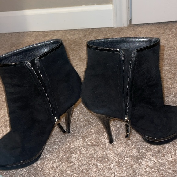 Yves Saint Laurent Black Suede Platform boot heels
Size 37 1/2 EU SIZE 6 US - Picture 8 of 13